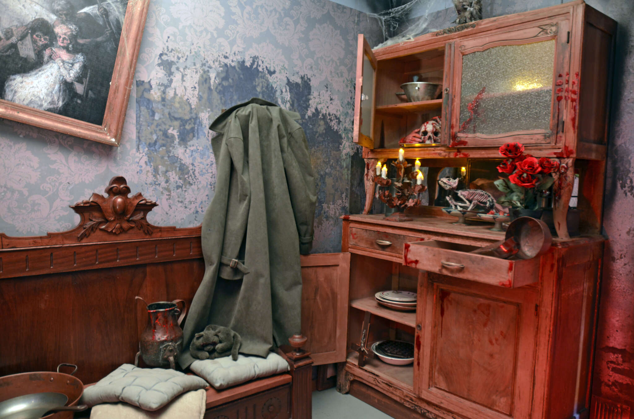 Décor ancien et inquiétant de la maison hantée Haunted House